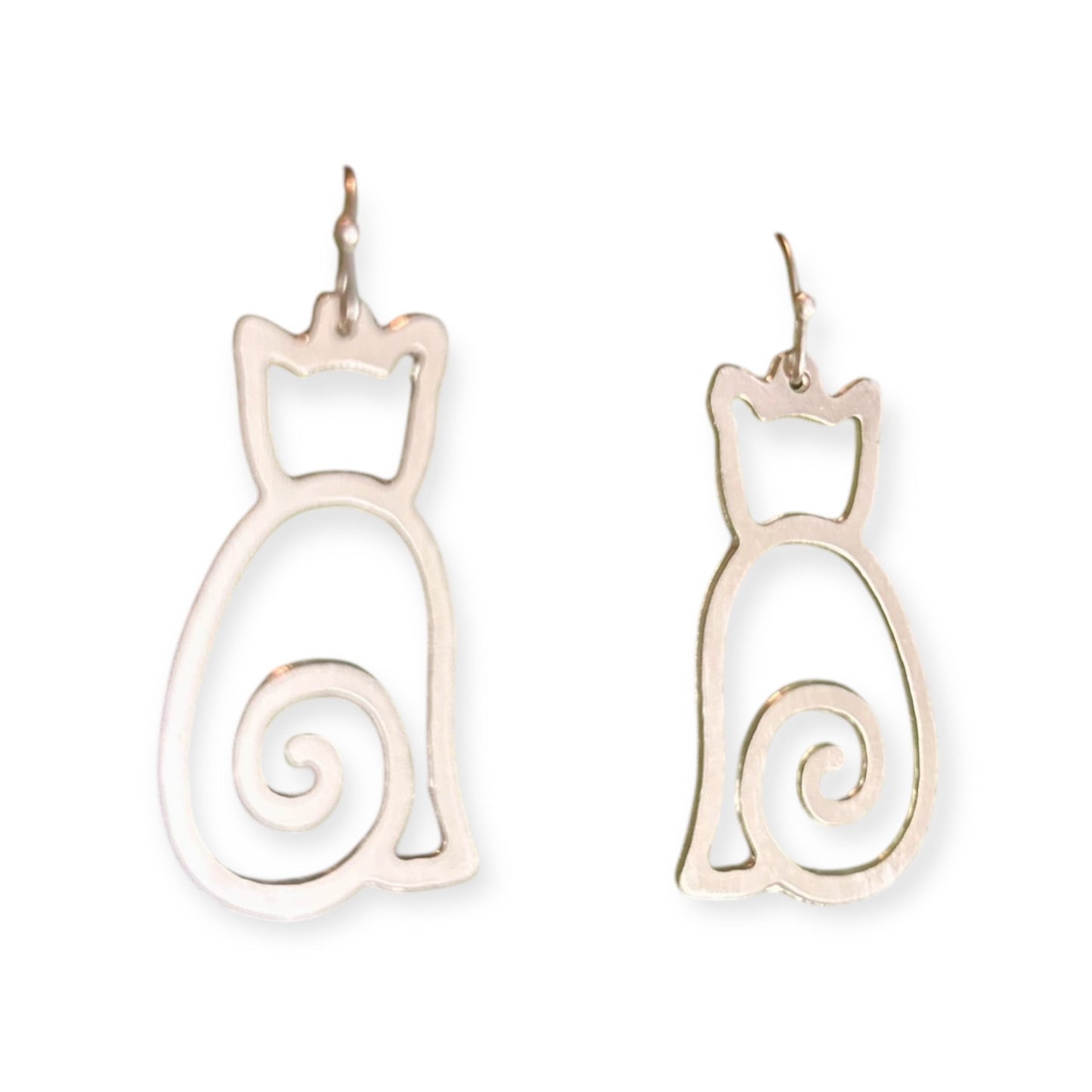 Sleek Cat Earring